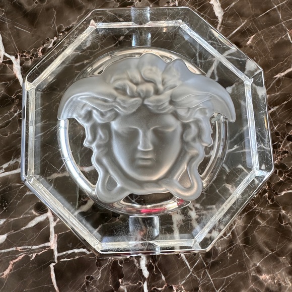 VERSACE MEDUSA ASHTRAY - Picture 2 of 3